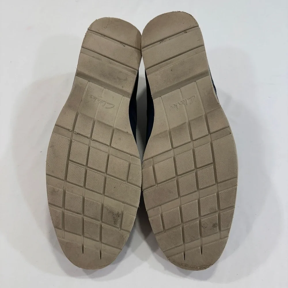 Clarks these tor